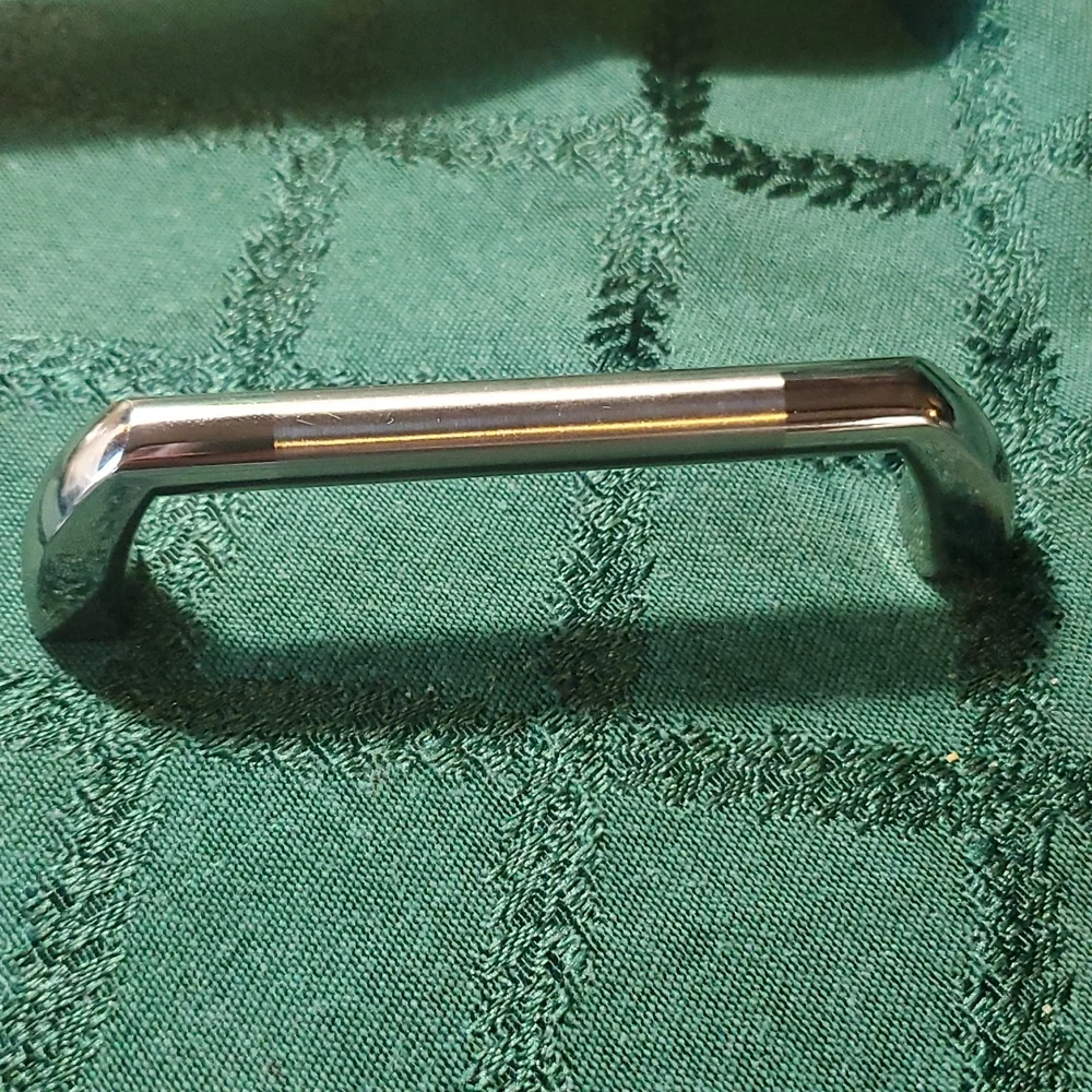 SET of 10, 4.25" Cabinet pulls/drawer handles - Picture 3 of 5